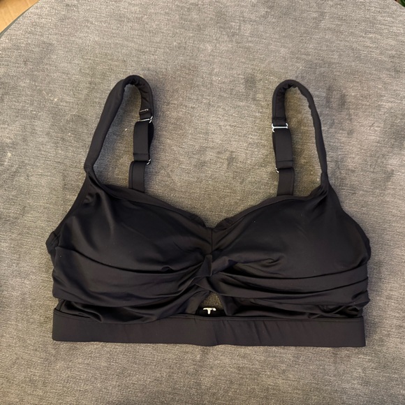 Lands’ End Women’s Plus Size Twist Front Bikini Top - Black - 1X - Picture 4 of 4